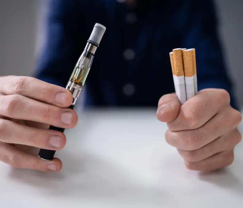 Arr Ter De Fumer En Utilisant La Cigarette Lectronique